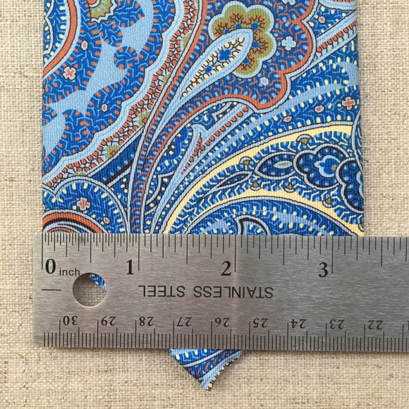 Pelo Paisley Pattern Silk Tie - Picture 4 of 5